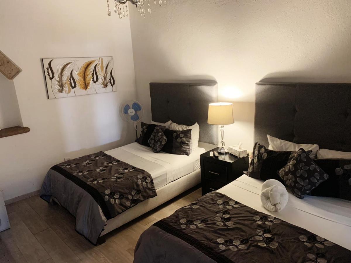 M Hoteles Concepto Морелия Екстериор снимка