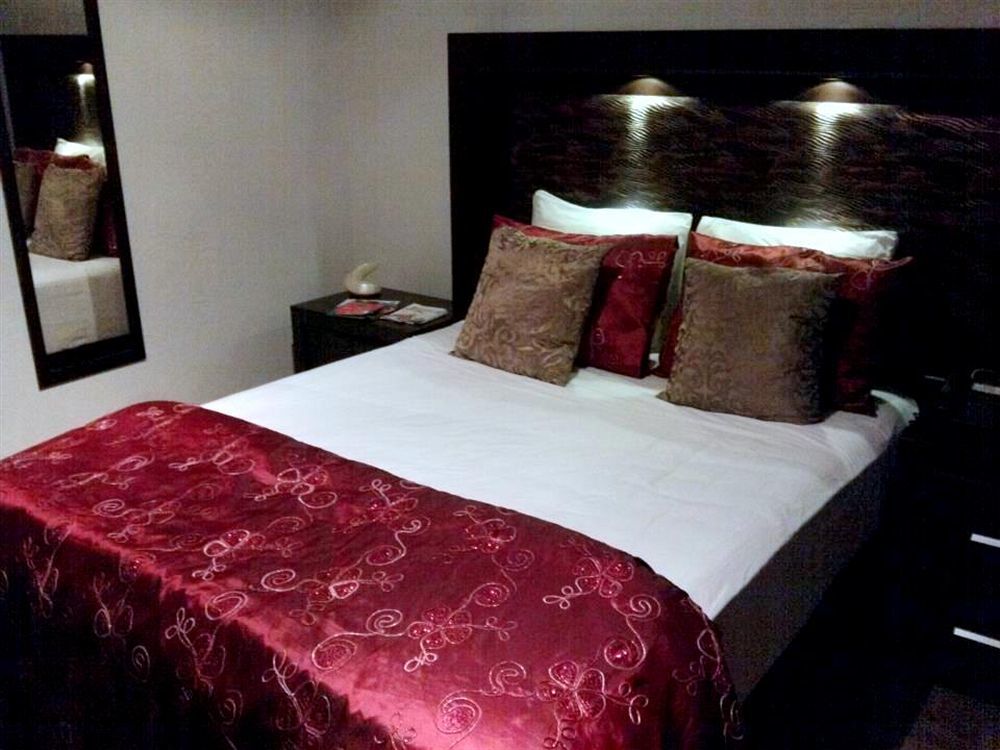 M Hoteles Concepto Морелия Екстериор снимка
